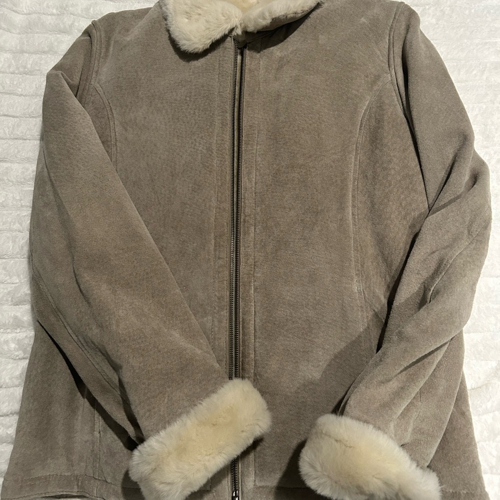 Liz Claiborne Taupe Teddy Jacket with Cream Fur Accents